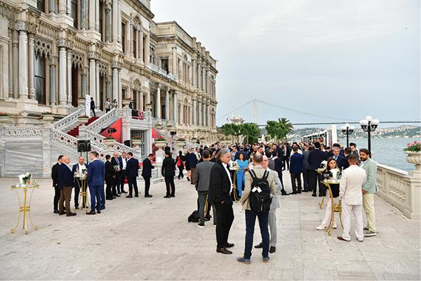 Basbug Group'un 50.Yıl Sloganı: Daha Fazlasını İste!